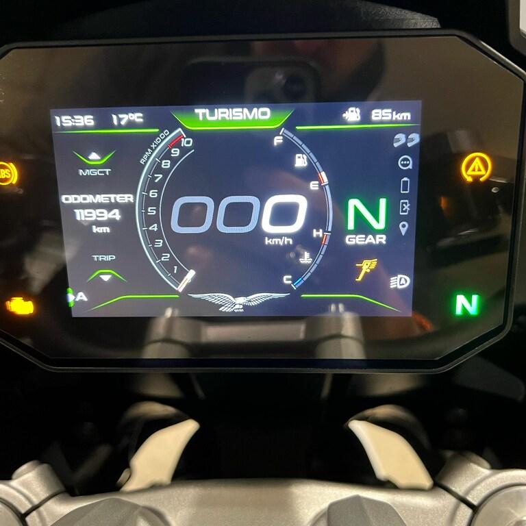 V100