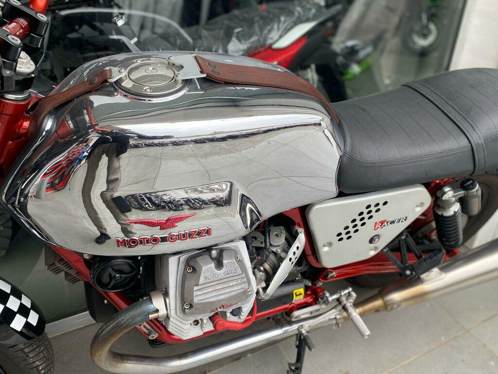 V7 750