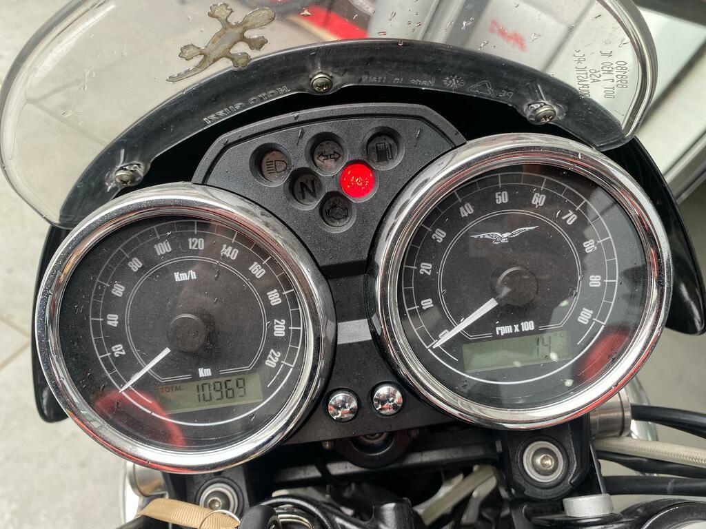 V7 750