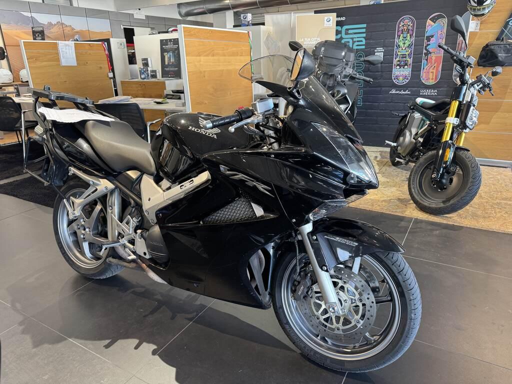 VFR 800 F