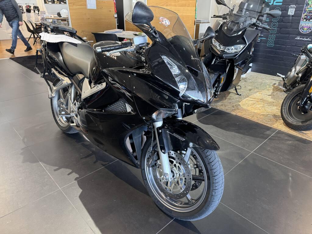 VFR 800 F