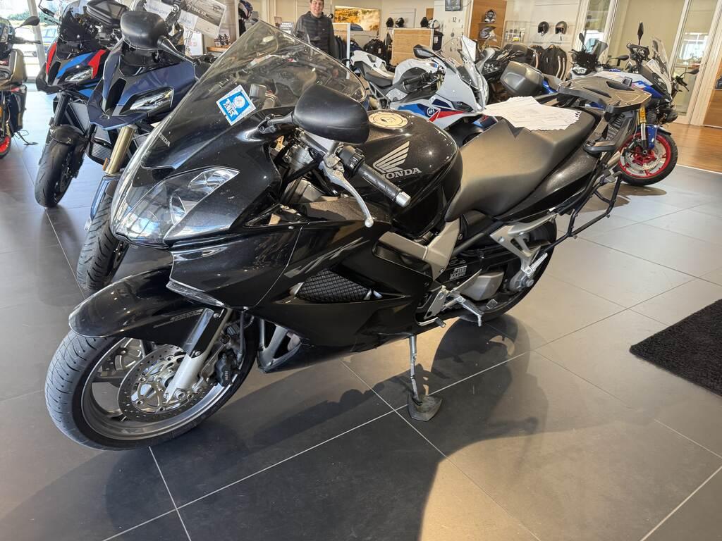 VFR 800 F