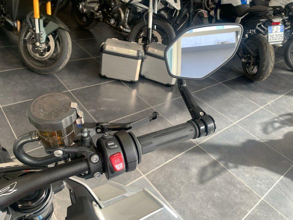 M 1000 R