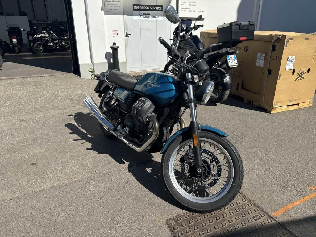 V7 750