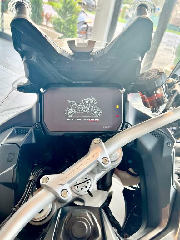 MULTISTRADA V4