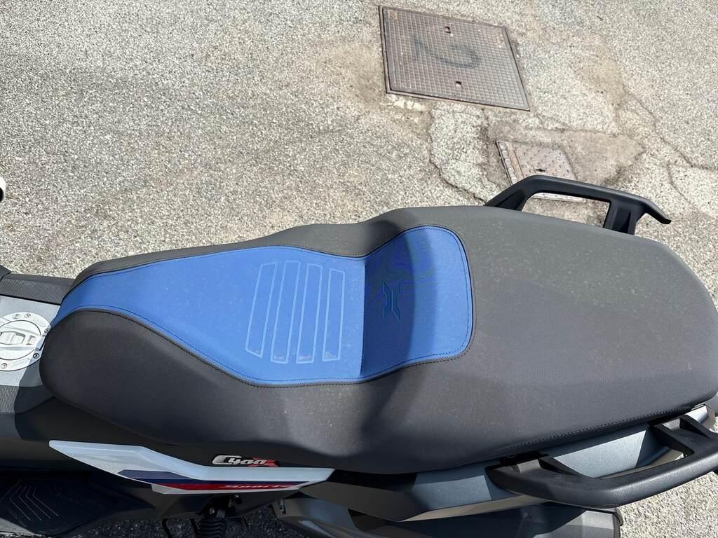C 400 X