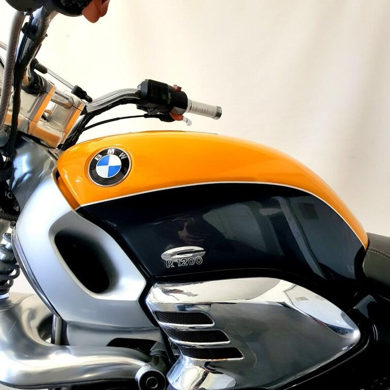 R 1200 C