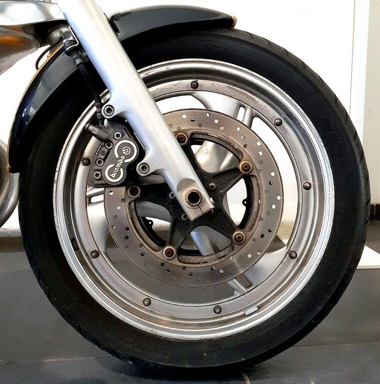 R 1200 C
