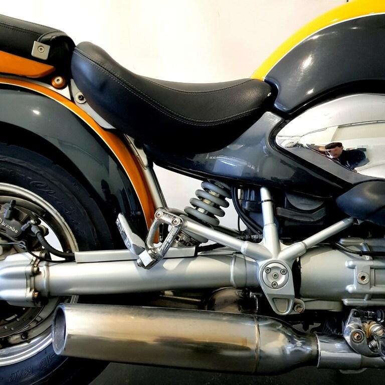 R 1200 C