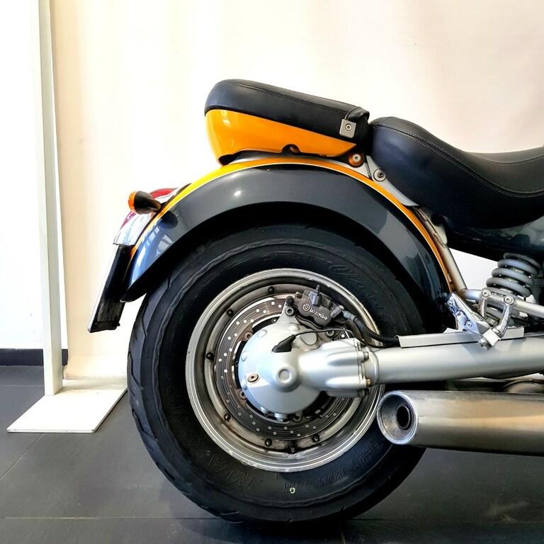 R 1200 C