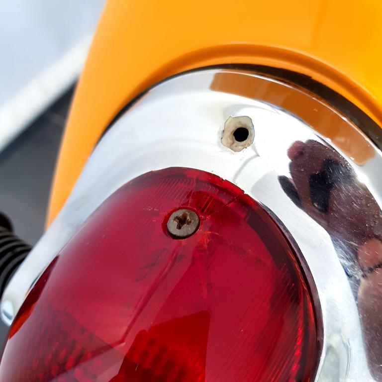 R 1200 C