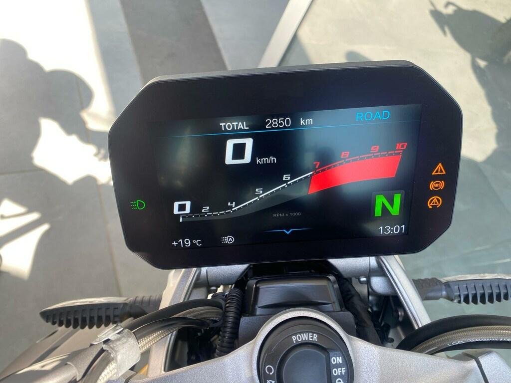 R 1250 R