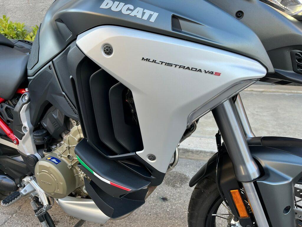 MULTISTRADA V4