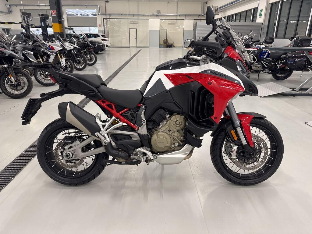 MULTISTRADA V4