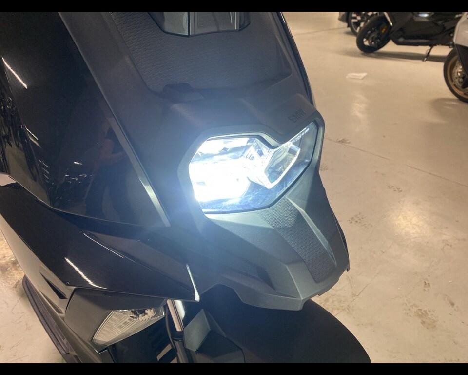 C 400 X