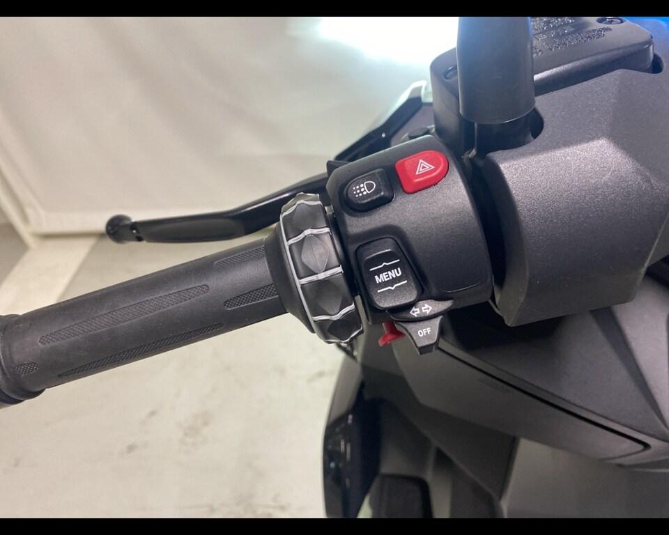 C 400 X
