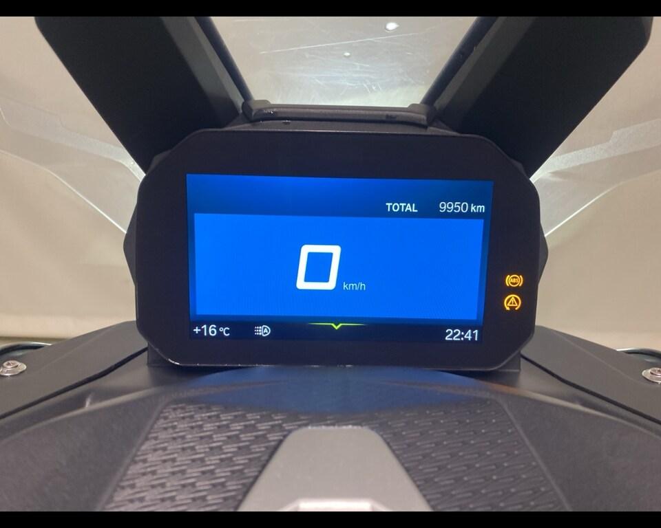 C 400 X