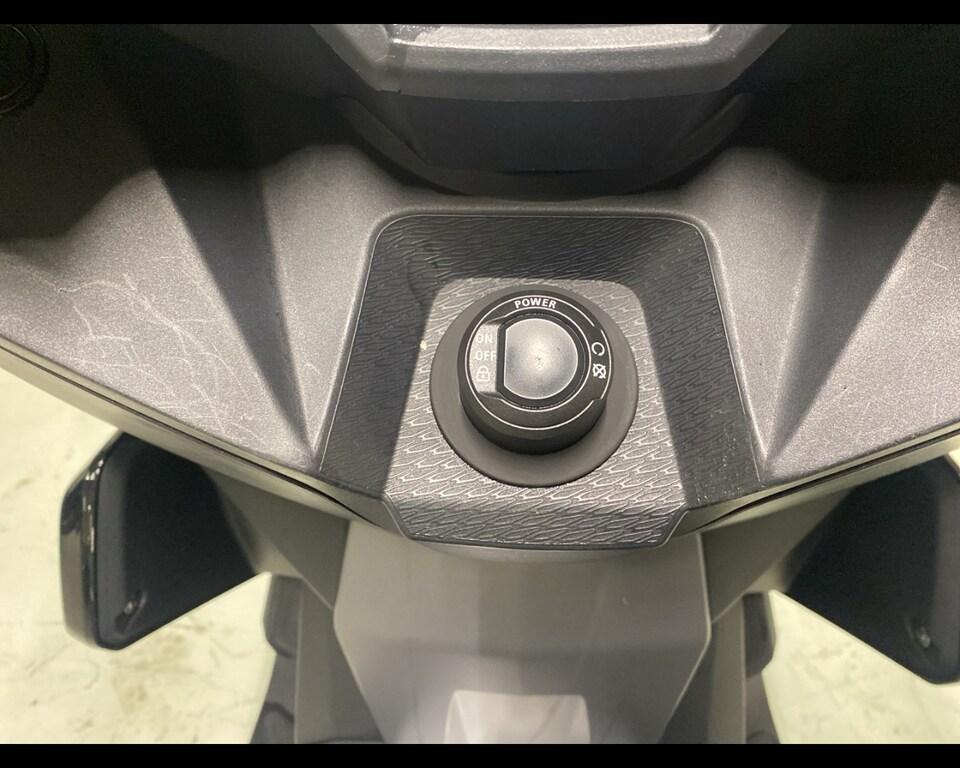 C 400 X