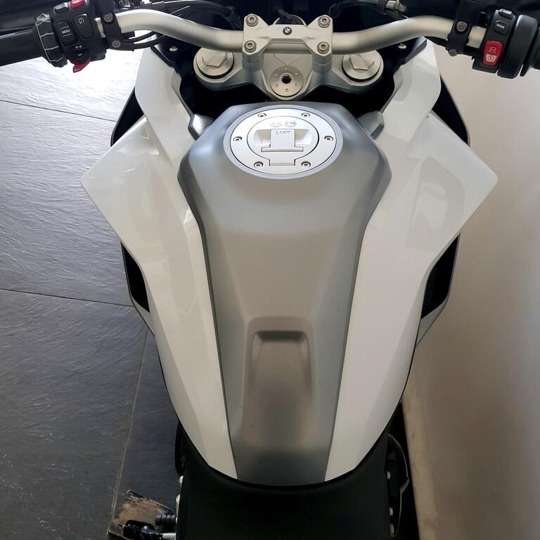 F 900 XR