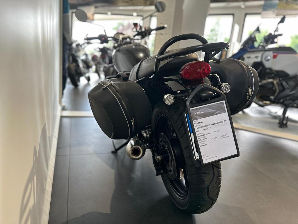 STREET TWIN 900