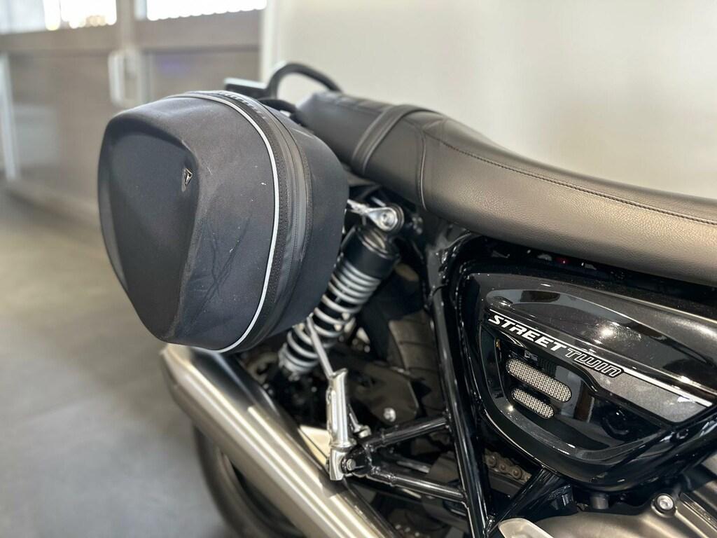 STREET TWIN 900