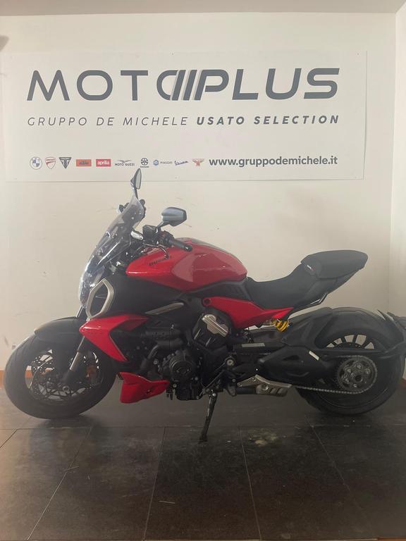 DIAVEL V4