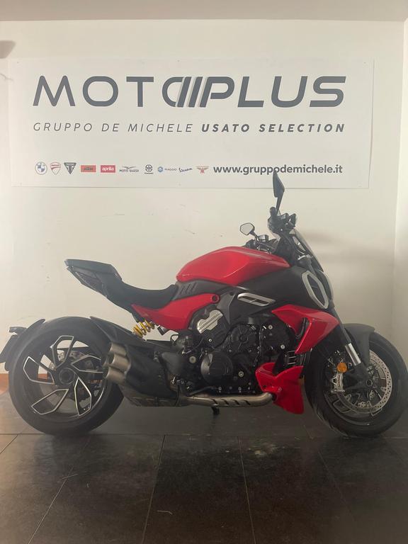 DIAVEL V4