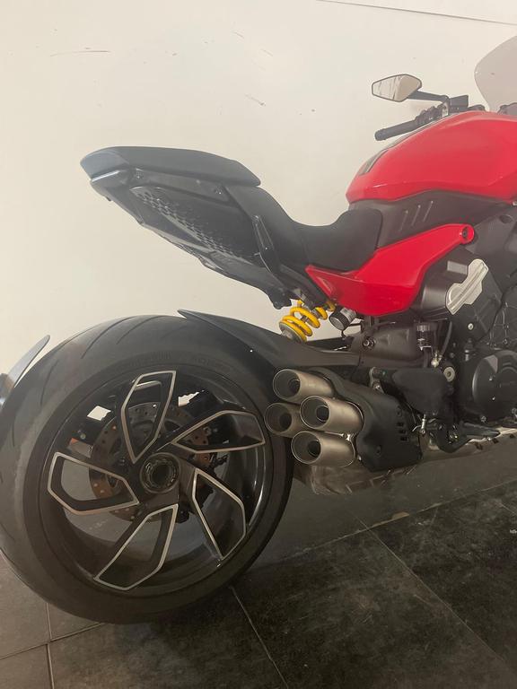 DIAVEL V4