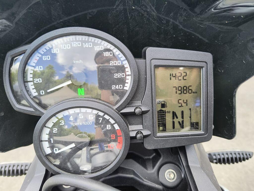 F 800 R
