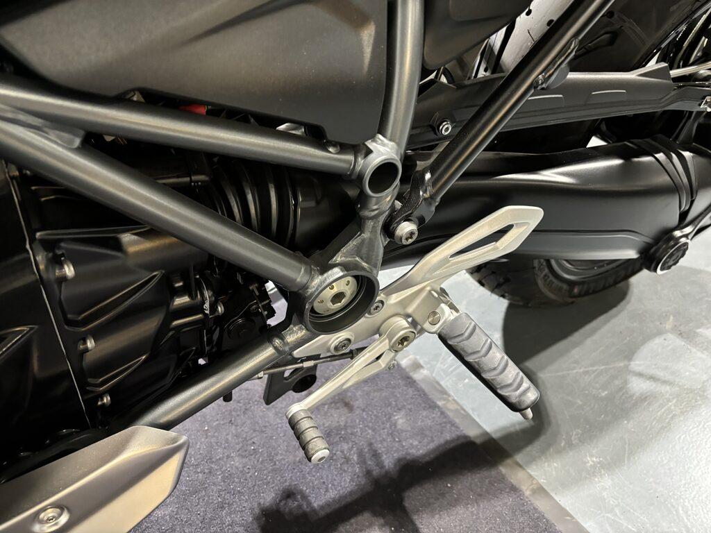 R 1250 R
