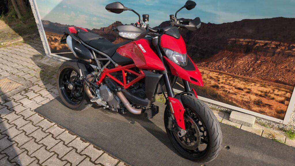 HYPERMOTARD 950