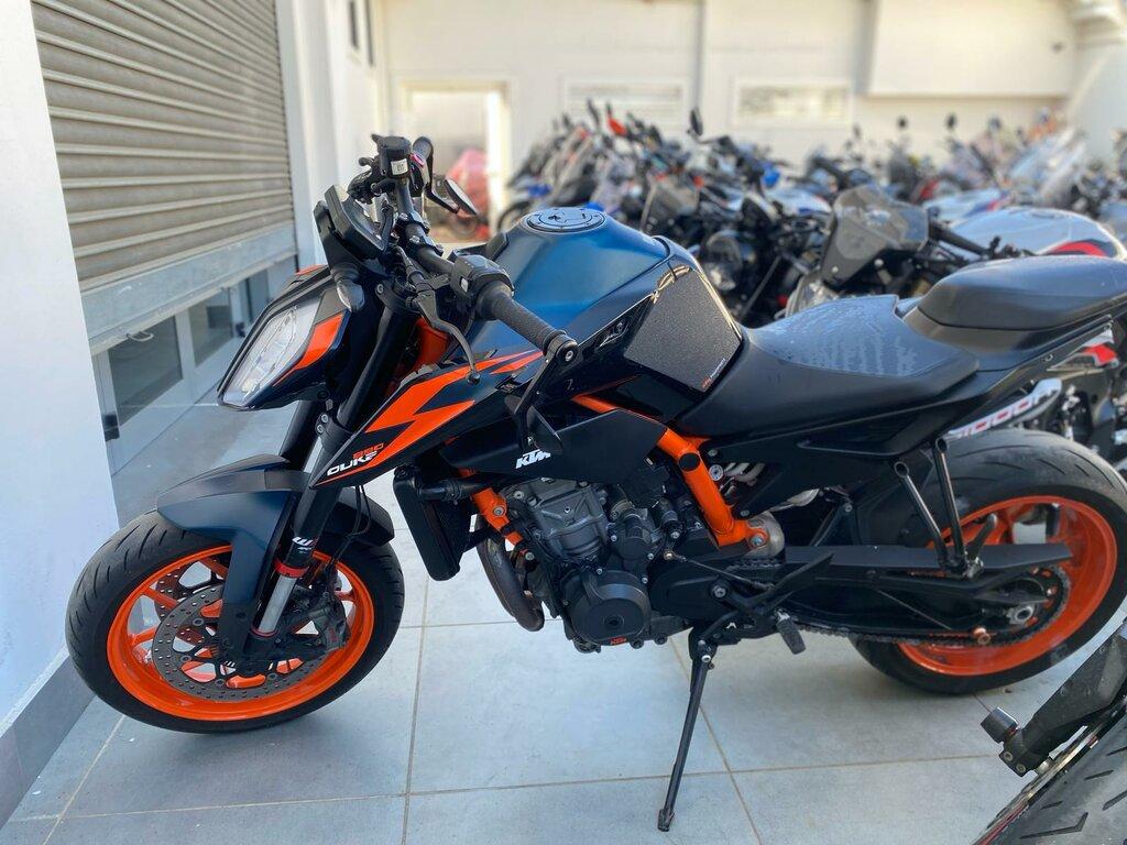 890 DUKE