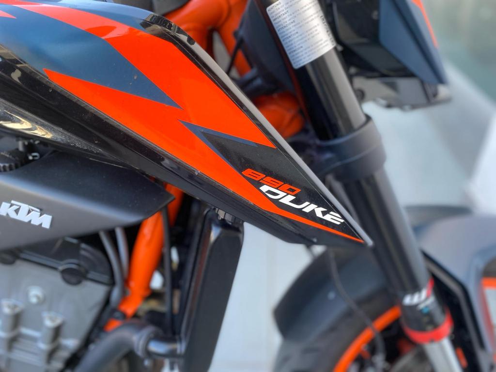 890 DUKE
