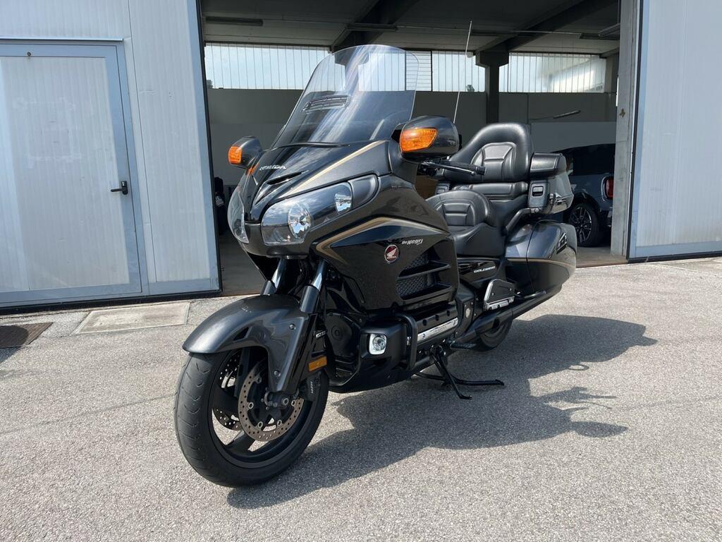 GOLD WING GL 1800 BAGGER