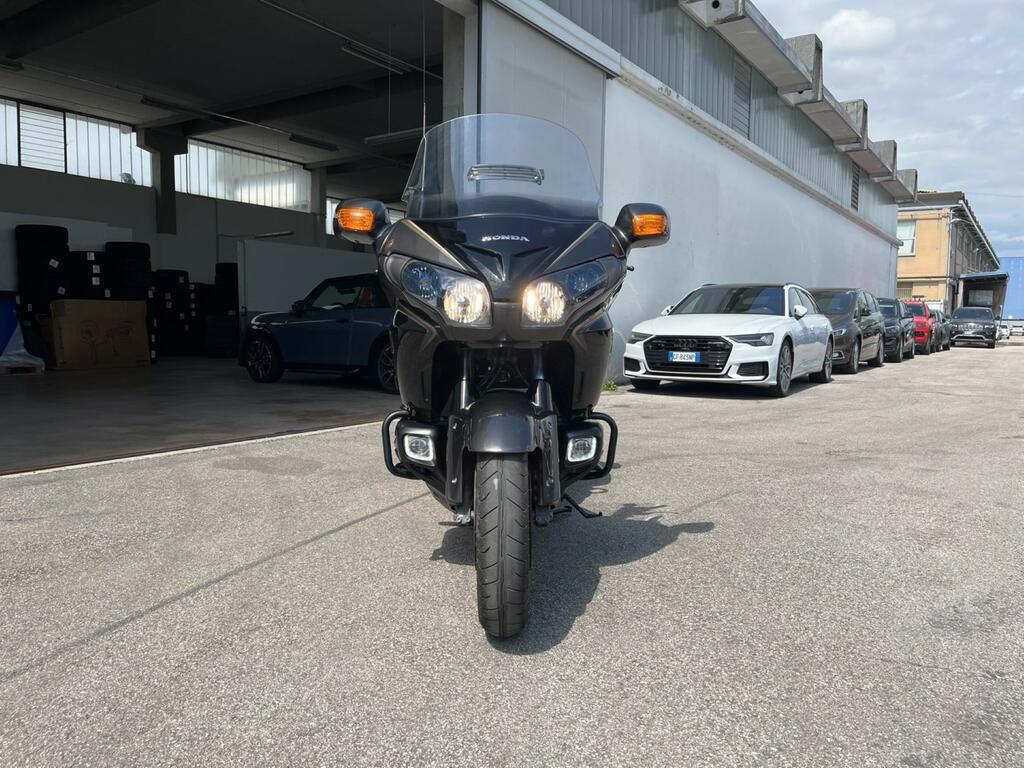 GOLD WING GL 1800 BAGGER