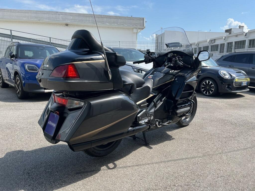 GOLD WING GL 1800 BAGGER