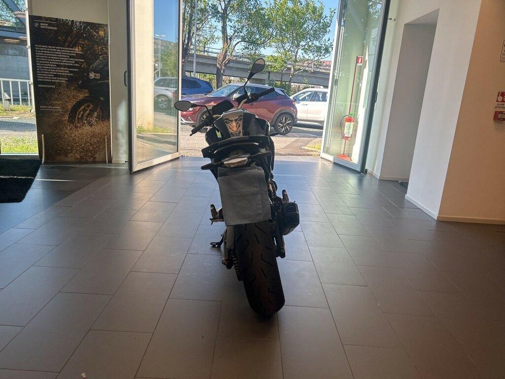 F 900 R