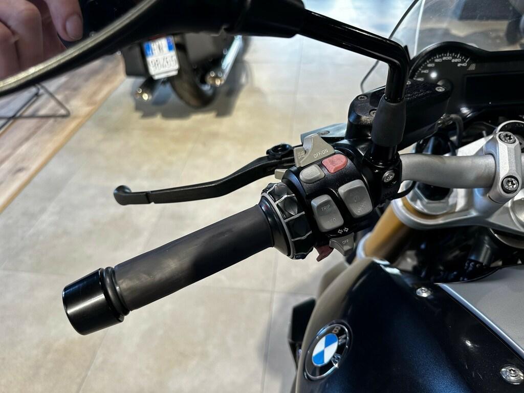 R 1200 R