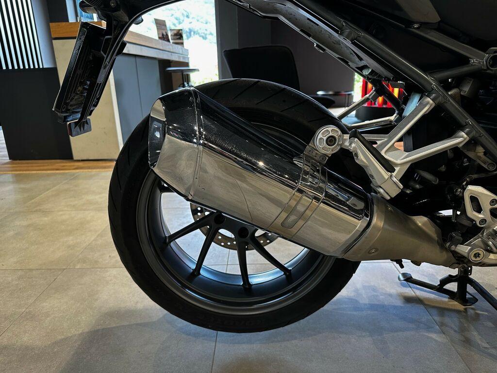 R 1200 R