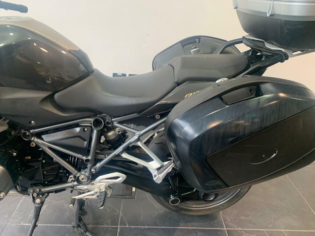 R 1200 R