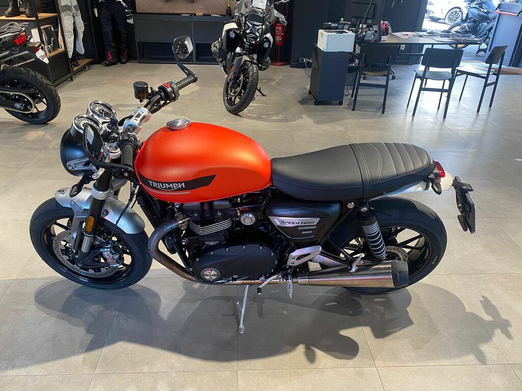 SPEED TWIN 1200