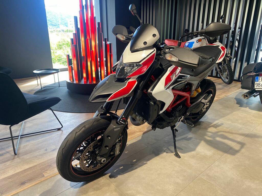 HYPERMOTARD 821