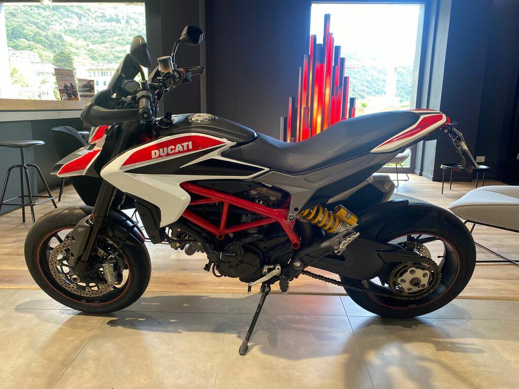HYPERMOTARD 821