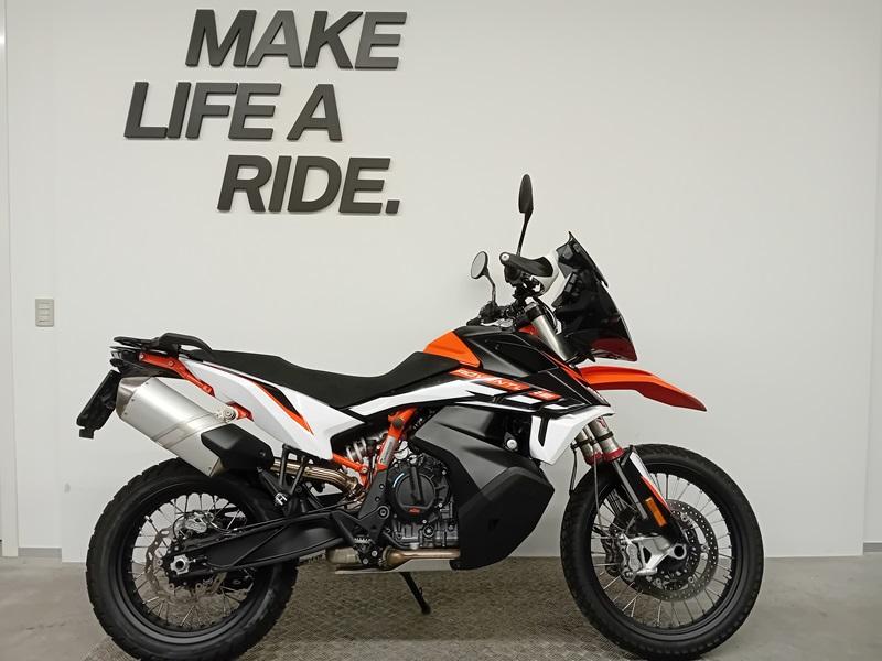 890 ADVENTURE