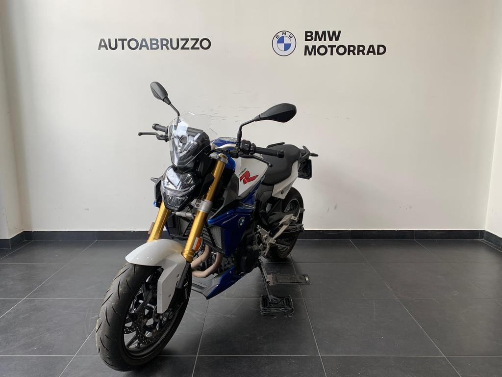 F 900 R