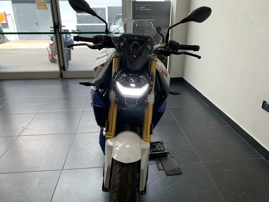 F 900 R