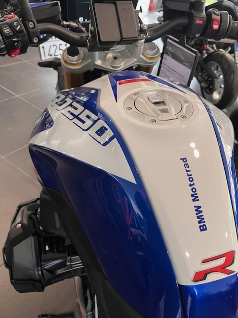 R 1250 R