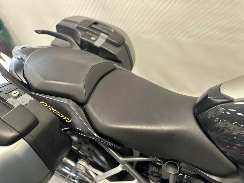 R 1200 R
