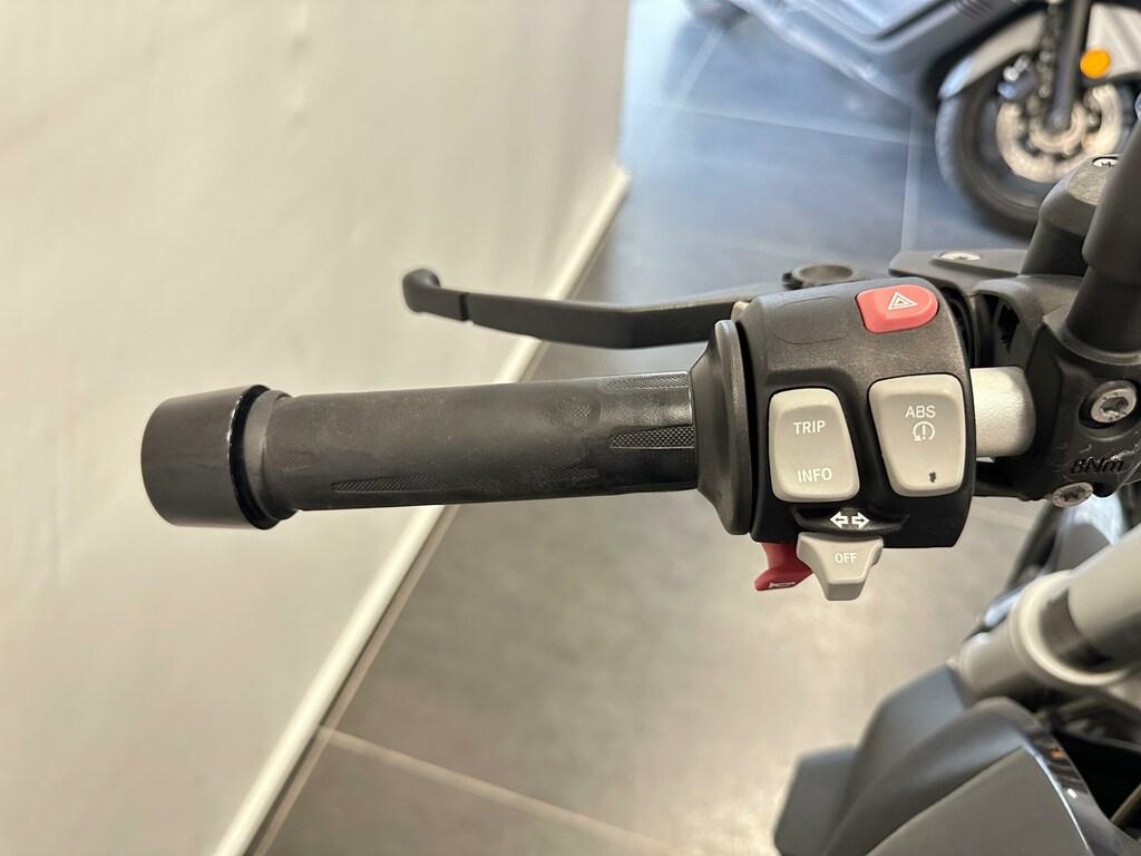 R 1200 R