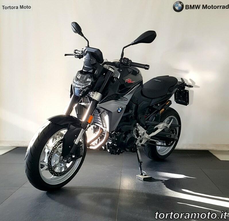 F 900 R